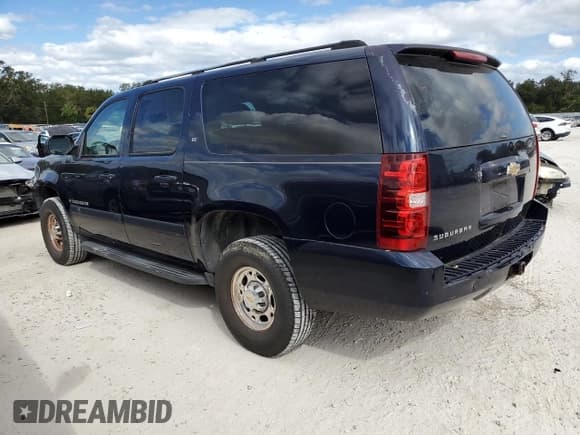 ✅ 2007 Chevrolet Suburban Commercial • VIN: 3GNGK26K97G165152 • Lot: 74175354. Wystawiony na Copart z przebiegiem 368 519 mil. Bezpłatny archiwum sprzedaży aukcyjnych z USA i szczegółowy raport historii pojazdu na DreamBid. Zdjęcie 2.