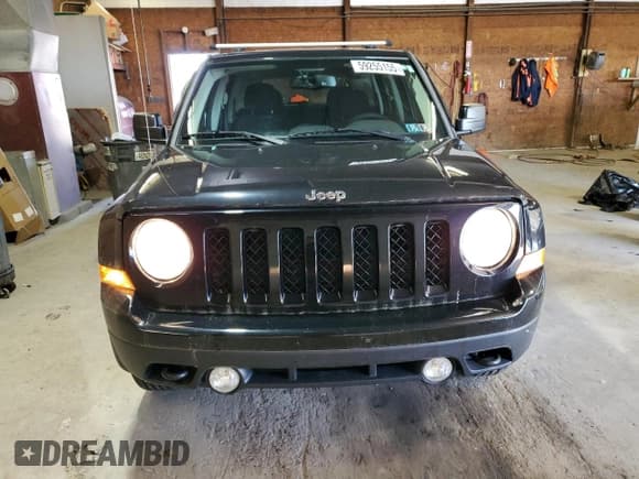 ✅ 2017 Jeep Patriot Sport SE • VIN: 1C4NJRBB9HD212566 • Lot: 59255155. Listed on Copart with 103,290 mi. Free auction sales archive from the USA and detailed vehicle history report at DreamBid. Image 5.