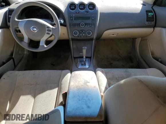 ✅ 2011 Nissan Altima S • VIN: 1N4AL2AP8BC148049 • Lot: 87227255. Wystawiony na Copart z przebiegiem Nie podano. Bezpłatny archiwum sprzedaży aukcyjnych z USA i szczegółowy raport historii pojazdu na DreamBid. Zdjęcie 8.