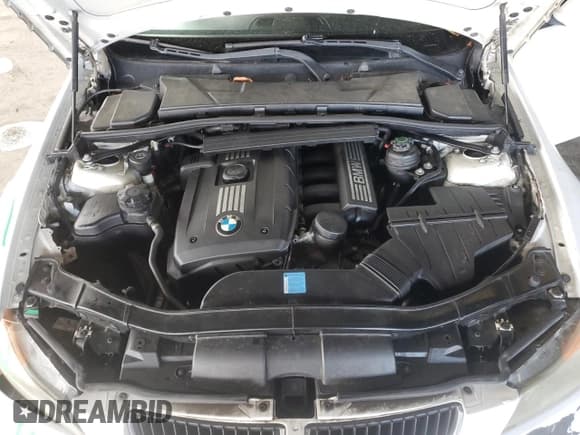 ✅ 2007 BMW 3 Series 328i • VIN: WBAVA33567KX72638 • Lot: 92535135. Listed on Copart with 149,135 mi. Free auction sales archive from the USA and detailed vehicle history report at DreamBid. Image 11.