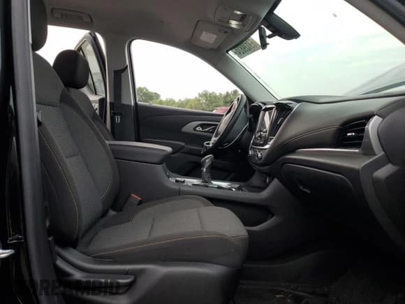 ✅ 2021 Chevrolet Traverse LS • VIN: 1GNERFKW4MJ116793 • Lot: 69139824. Wystawiony na Copart z przebiegiem 22 483 mil. Bezpłatny archiwum sprzedaży aukcyjnych z USA i szczegółowy raport historii pojazdu na DreamBid. Zdjęcie 7.