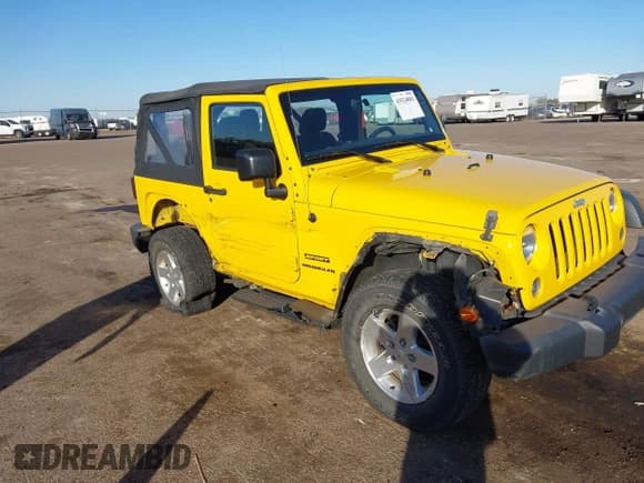 ✅ 2015 Jeep Wrangler Sport • VIN: 1C4AJWAG2FL585672 • Lot: 43524803. Listed on IAAI with 48,230 mi. Free auction sales archive from the USA and detailed vehicle history report at DreamBid. Image 1.