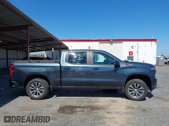 ✅ 2020 Chevrolet Silverado 1500 RST • VIN: 3GCUYEED4LG101285 • Lot: 42272752. Wystawiony na IAAI z przebiegiem 50 248 mil. Bezpłatny archiwum sprzedaży aukcyjnych z USA i szczegółowy raport historii pojazdu na DreamBid. Zdjęcie 13.