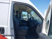 ✅ 2018 Ram ProMaster Cargo • VIN: 3C6TRVBG7JE143506 • Lot: 42802544. Wystawiony na IAAI z przebiegiem 124 895 mil. Bezpłatny archiwum sprzedaży aukcyjnych z USA i szczegółowy raport historii pojazdu na DreamBid. Zdjęcie 5.