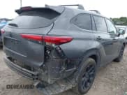 ✅ 2022 Toyota Highlander L • VIN: 5TDCZRAH5NS117041 • Lot: 42829998. Wystawiony na IAAI z przebiegiem 53 347 mil. Bezpłatny archiwum sprzedaży aukcyjnych z USA i szczegółowy raport historii pojazdu na DreamBid. Zdjęcie 4.