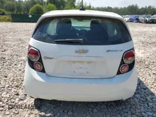 2015 Chevrolet Sonic LT с VIN 1G1JC6SH4F4195953, выставлен на аукционе Copart как лот 62521914 с пробегом Не указан миль и Списание • Salvage title. История ставок и продаж доступна на DreamBid. Изображение 6.