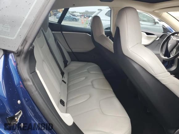 ✅ 2015 Tesla Model S 85D • VIN: 5YJSA1S26FF090047 • Лот: 84451495. Опубликован ранее на Copart с пробегом 128 047 миль. Бесплатный доступ к архиву аукционных продаж из США и подробный отчёт об истории автомобиля на DreamBid. Изображение 10.