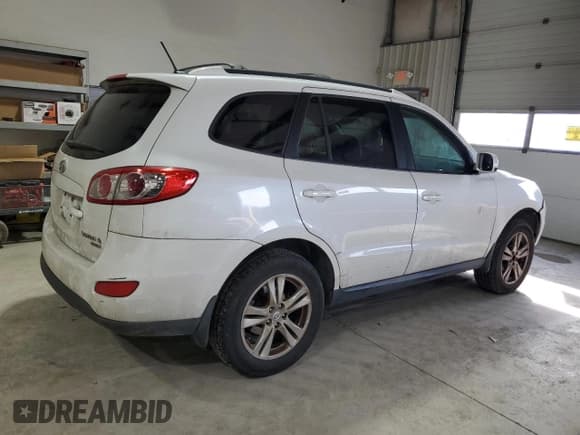 ✅ 2011 Hyundai Santa Fe SE • VIN: 5XYZHDAG5BG046293 • Lot: 82055114. Listed on Copart with 245,922 mi. Free auction sales archive from the USA and detailed vehicle history report at DreamBid. Image 3.