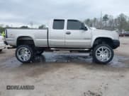 ✅ 2006 Chevrolet Silverado 2500HD LT2 • VIN: 1GCHK29U56E120712 • Lot: 41945423. Wystawiony na IAAI z przebiegiem 277 045 mil. Bezpłatny archiwum sprzedaży aukcyjnych z USA i szczegółowy raport historii pojazdu na DreamBid. Zdjęcie 13.