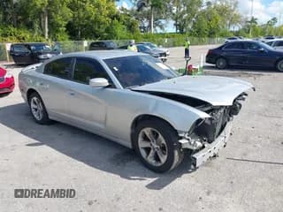 ✅ 2012 Dodge Charger SE • VIN: 2C3CDXBG1CH260772 • Лот: 43716955. Опубликован ранее на IAAI с пробегом 197 299 миль. Бесплатный доступ к архиву аукционных продаж из США и подробный отчёт об истории автомобиля на DreamBid. Изображение 1.