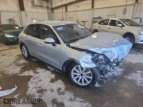 ✅ 2019 Porsche Cayenne • VIN: WP1AA2AY7KDA08382 • Lot: 81474755. Wystawiony na Copart z przebiegiem Nie podano. Bezpłatny archiwum sprzedaży aukcyjnych z USA i szczegółowy raport historii pojazdu na DreamBid. Zdjęcie 4.
