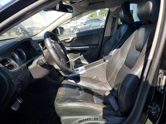 ✅ 2012 Volvo S60 T6 • VIN: YV1902FH9C2079610 • Lot: 80479345. Listed on Copart with 162,468 mi. Free auction sales archive from the USA and detailed vehicle history report at DreamBid. Image 7.