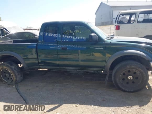 ✅ 2002 Toyota Tacoma PreRunner • VIN: 5TESN92N72Z046001 • Lot: 43213221. Listed on IAAI with 194,360 mi. Free auction sales archive from the USA and detailed vehicle history report at DreamBid. Image 14.