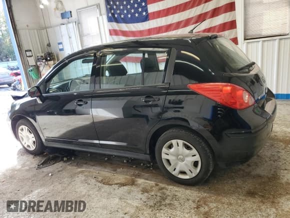 ✅ 2010 Nissan Versa S • VIN: 3N1BC1CPXAL460885 • Lot: 84963105. Wystawiony na Copart z przebiegiem 127 517 mil. Bezpłatny archiwum sprzedaży aukcyjnych z USA i szczegółowy raport historii pojazdu na DreamBid. Zdjęcie 2.