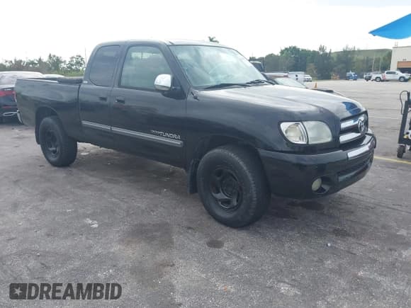 ✅ 2003 Toyota Tundra SR5 • VIN: 5TBRN34133S401016 • Lot: 43642141. Listed on IAAI with Not provided. Free auction sales archive from the USA and detailed vehicle history report at DreamBid. Image 1.