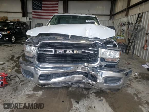 ✅ 2019 Ram 3500 Big Horn • VIN: 3C63RRHL9KG547330 • Лот: 85499365. Опубликован ранее на Copart с пробегом 305 463 миль. Бесплатный доступ к архиву аукционных продаж из США и подробный отчёт об истории автомобиля на DreamBid. Изображение 5.