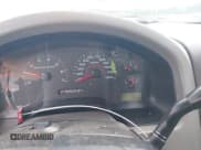 ✅ 2008 Ford F-150 XL • VIN: 1FTRF14W98KC35488 • Lot: 42857727. Wystawiony na IAAI z przebiegiem 207 387 mil. Bezpłatny archiwum sprzedaży aukcyjnych z USA i szczegółowy raport historii pojazdu na DreamBid. Zdjęcie 7.