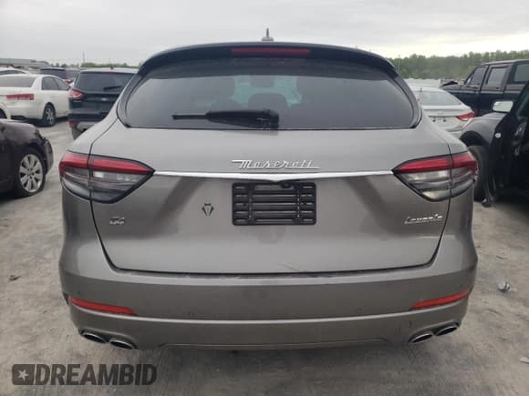 ✅ 2021 Maserati Levante • VIN: ZN661XUA6MX370920 • Lot: 47146083. Wystawiony na Copart z przebiegiem 18 891 mil. Bezpłatny archiwum sprzedaży aukcyjnych z USA i szczegółowy raport historii pojazdu na DreamBid. Zdjęcie 6.