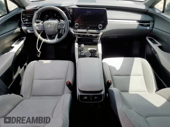 ✅ 2025 Lexus RX 350 • VIN: 2T2BAMCA4SC103167 • Lot: 66022785. Wystawiony na Copart z przebiegiem 8 620 mil. Bezpłatny archiwum sprzedaży aukcyjnych z USA i szczegółowy raport historii pojazdu na DreamBid. Zdjęcie 8.