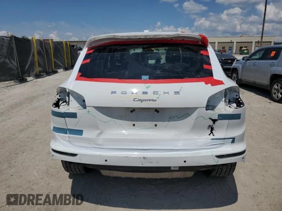 ✅ 2018 Porsche Cayenne • VIN: WP1AA2A2XJKA03313 • Лот: 67931485. Опубликован ранее на Copart с пробегом 85 160 миль. Бесплатный доступ к архиву аукционных продаж из США и подробный отчёт об истории автомобиля на DreamBid. Изображение 6.