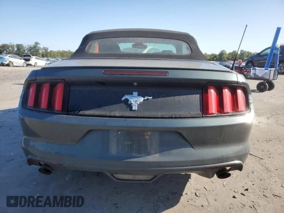 ✅ 2015 Ford Mustang V6 • VIN: 1FATP8EM9F5383134 • Lot: 71799355. Wystawiony na Copart z przebiegiem 85 252 mil. Bezpłatny archiwum sprzedaży aukcyjnych z USA i szczegółowy raport historii pojazdu na DreamBid. Zdjęcie 6.