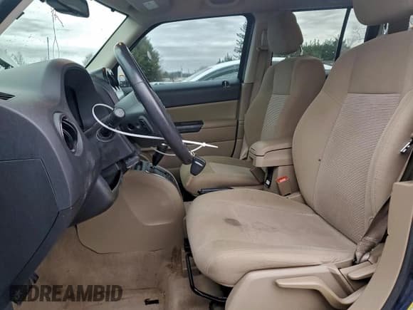 ✅ 2017 Jeep Patriot Latitude • VIN: 1C4NJRFB7HD179495 • Lot: 93616255. Listed on Copart with 132,621 mi. Free auction sales archive from the USA and detailed vehicle history report at DreamBid. Image 7.