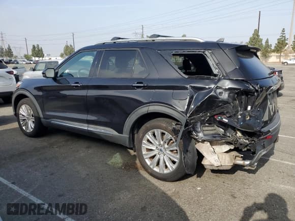 ✅ 2021 Ford Explorer Limited • VIN: 1FM5K8FW0MNA17072 • Lot: 60516975. Wystawiony na Copart z przebiegiem 45 786 mil. Bezpłatny archiwum sprzedaży aukcyjnych z USA i szczegółowy raport historii pojazdu na DreamBid. Zdjęcie 2.