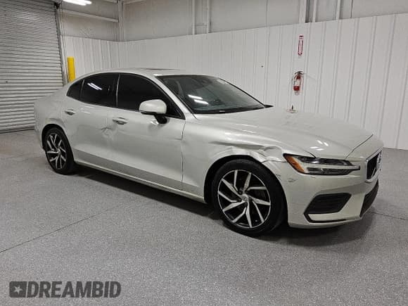 ✅ 2019 Volvo S60 Momentum • VIN: 7JR102FK3KG002524 • Лот: 80511285. Опубликован ранее на Copart с пробегом 84 051 миль. Бесплатный доступ к архиву аукционных продаж из США и подробный отчёт об истории автомобиля на DreamBid. Изображение 4.