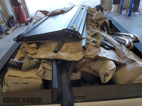 ✅ 2021 Chevrolet Silverado 1500 • VIN: BS81639404 • Лот: 81639404. Опубликован ранее на Copart с пробегом Не указан. Бесплатный доступ к архиву аукционных продаж из США и подробный отчёт об истории автомобиля на DreamBid. Изображение 8.