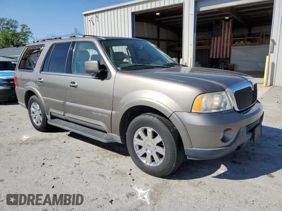 ✅ 2003 Lincoln Navigator Ultimate • VIN: 5LMFU27R73LJ47474 • Лот: 51921705. Опубликован ранее на Copart с пробегом 180 372 миль. Бесплатный доступ к архиву аукционных продаж из США и подробный отчёт об истории автомобиля на DreamBid. Изображение 4.