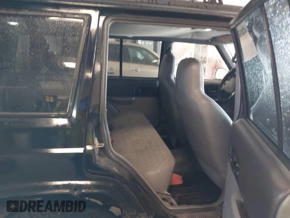 ✅ 1998 Jeep Cherokee Sport • VIN: 1J4FJ68SXWL281659 • Лот: 42208563. Опубликован ранее на IAAI с пробегом 203 992 миль. Бесплатный доступ к архиву аукционных продаж из США и подробный отчёт об истории автомобиля на DreamBid. Изображение 8.