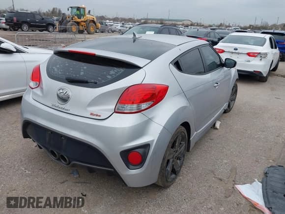 ✅ 2016 Hyundai Veloster Turbo Rally Edition • VIN: KMHTC6AE3GU285518 • Лот: 41311859. Опубликован ранее на IAAI с пробегом 182 569 миль. Бесплатный доступ к архиву аукционных продаж из США и подробный отчёт об истории автомобиля на DreamBid. Изображение 4.