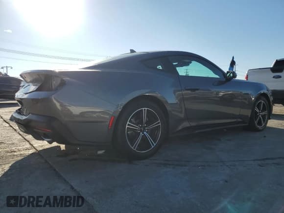 ✅ 2024 Ford Mustang EcoBoost Premium • VIN: 1FA6P8THXR5126023 • Lot: 86141585. Listed on Copart with 15,516 mi. Free auction sales archive from the USA and detailed vehicle history report at DreamBid. Image 3.