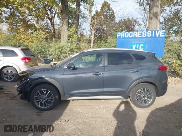 ✅ 2019 Hyundai Tucson Sport • VIN: KM8J33AL9KU017473 • Lot: 43539567. Listed on IAAI with 41,570 mi. Free auction sales archive from the USA and detailed vehicle history report at DreamBid. Image 15.