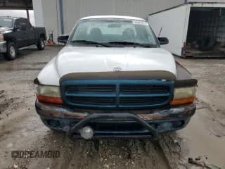 ✅ 2001 Dodge Dakota • VIN: 1B7GL22X71S271056 • Lot: 70401814. Wystawiony na Copart z przebiegiem 199 952 mil. Bezpłatny archiwum sprzedaży aukcyjnych z USA i szczegółowy raport historii pojazdu na DreamBid. Zdjęcie 5.