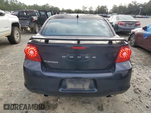 ✅ 2012 Dodge Avenger SE • VIN: 1C3CDZAG4CN254386 • Лот: 73407884. Опубликован ранее на Copart с пробегом 152 512 миль. Бесплатный доступ к архиву аукционных продаж из США и подробный отчёт об истории автомобиля на DreamBid. Изображение 6.