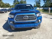 ✅ 2017 Toyota Tacoma TRD Sport • VIN: 5TFCZ5AN8HX093623 • Лот: 90122135. Опубликован ранее на Copart с пробегом 106 175 миль. Бесплатный доступ к архиву аукционных продаж из США и подробный отчёт об истории автомобиля на DreamBid. Изображение 5.