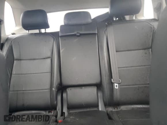 ✅ 2018 Volkswagen Tiguan SEL • VIN: 3VV2B7AX5JM012930 • Lot: 92529245. Listed on Copart with 109,777 mi. Free auction sales archive from the USA and detailed vehicle history report at DreamBid. Image 10.