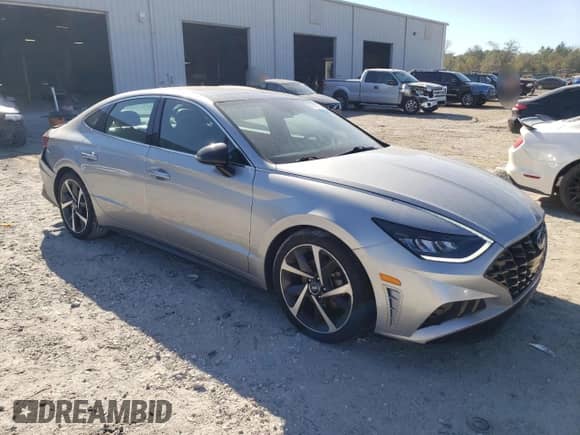 2022 Hyundai Sonata Sport z VIN 5NPEJ4J25NH140145, wystawiony jako Copart lot #87569595 z przebiegiem 26 203 mil mil oraz Szkoda całkowita • Salvage title. Historia ofert i sprzedaży dostępna na DreamBid. Obrazek 4.