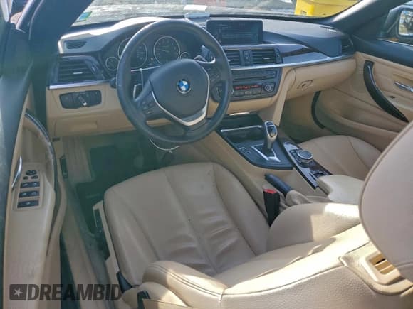 ✅ 2015 BMW 4 Series 428i xDrive • VIN: WBA3V9C53FP946942 • Lot: 94252685. Listed on Copart with 90,350 mi. Free auction sales archive from the USA and detailed vehicle history report at DreamBid. Image 8.