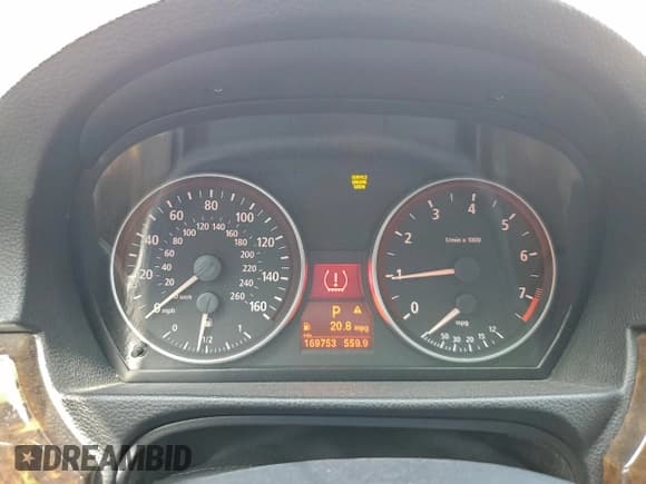 ✅ 2006 BMW 3 Series 330i • VIN: WBAVB33556KS34122 • Лот: 92280845. Опубликован ранее на Copart с пробегом 169 753 миль. Бесплатный доступ к архиву аукционных продаж из США и подробный отчёт об истории автомобиля на DreamBid. Изображение 9.