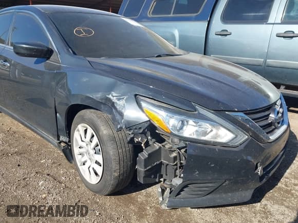 ✅ 2018 Nissan Altima S • VIN: 1N4AL3AP3JC230372 • Лот: 43598086. Опубликован ранее на IAAI с пробегом 111 971 миль. Бесплатный доступ к архиву аукционных продаж из США и подробный отчёт об истории автомобиля на DreamBid. Изображение 6.