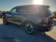 ✅ 2025 Kia Telluride EX • VIN: 5XYP34GC6SG645942 • Lot: 89592625. Wystawiony na Copart z przebiegiem 5 818 mil. Bezpłatny archiwum sprzedaży aukcyjnych z USA i szczegółowy raport historii pojazdu na DreamBid. Zdjęcie 2.
