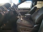 ✅ 2017 Ford Explorer XLT • VIN: 1FM5K8D86HGA49409 • Lot: 93523015. Wystawiony na Copart z przebiegiem 427 400 mil. Bezpłatny archiwum sprzedaży aukcyjnych z USA i szczegółowy raport historii pojazdu na DreamBid. Zdjęcie 7.