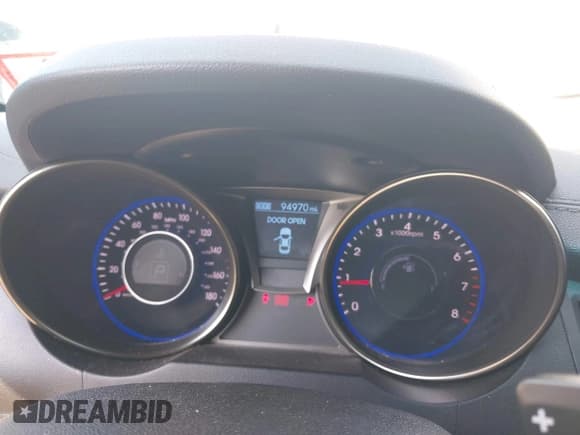 ✅ 2013 Hyundai Genesis Coupe Grand Touring • VIN: KMHHU6KJ7DU108996 • Lot: 42825118. Wystawiony na IAAI z przebiegiem 94 970 mil. Bezpłatny archiwum sprzedaży aukcyjnych z USA i szczegółowy raport historii pojazdu na DreamBid. Zdjęcie 7.