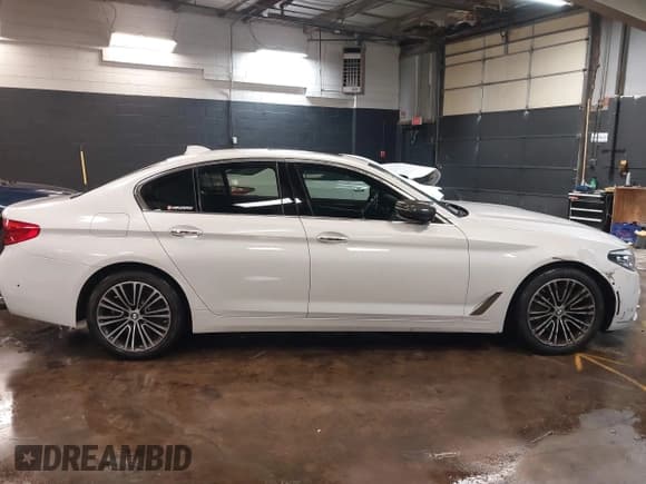 ✅ 2018 BMW 5 Series 540i xDrive • VIN: WBAJE7C59JWC56500 • Lot: 41719212. Listed on IAAI with 73,623 mi. Free auction sales archive from the USA and detailed vehicle history report at DreamBid. Image 13.