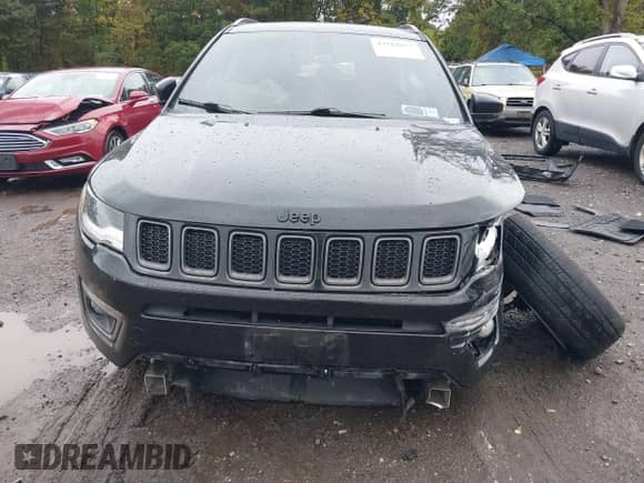 2019 Jeep Compass Limited z VIN 3C4NJDCB3KT843235, wystawiony jako IAAI lot #43383677 z przebiegiem 68 221 mil mil oraz . Historia ofert i sprzedaży dostępna na DreamBid. Obrazek 12.