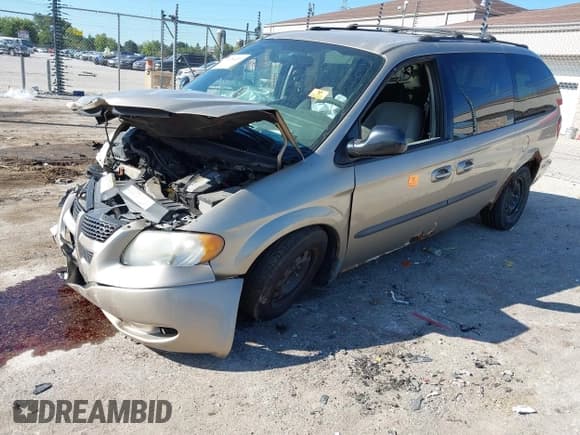 ✅ 2003 Dodge Caravan Sport • VIN: 2D4GP44303R347637 • Lot: 43084209. Listed on IAAI with 131,416 mi. Free auction sales archive from the USA and detailed vehicle history report at DreamBid. Image 17.