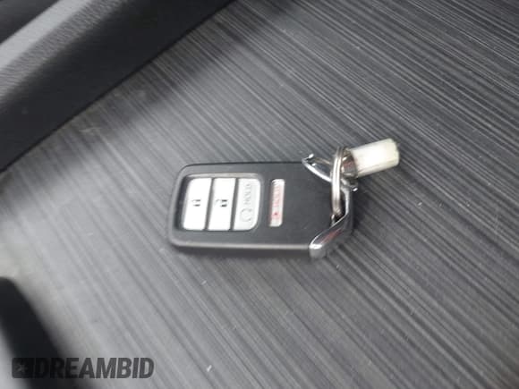 ✅ 2019 Honda Ridgeline Sport • VIN: 5FPYK2F15KB007451 • Lot: 43315867. Listed on IAAI with 70,404 mi. Free auction sales archive from the USA and detailed vehicle history report at DreamBid. Image 11.