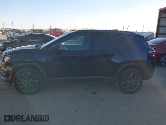 ✅ 2020 Jeep Compass Limited • VIN: 3C4NJDCB9LT197152 • Lot: 43634689. Wystawiony na IAAI z przebiegiem 33 247 mil. Bezpłatny archiwum sprzedaży aukcyjnych z USA i szczegółowy raport historii pojazdu na DreamBid. Zdjęcie 15.
